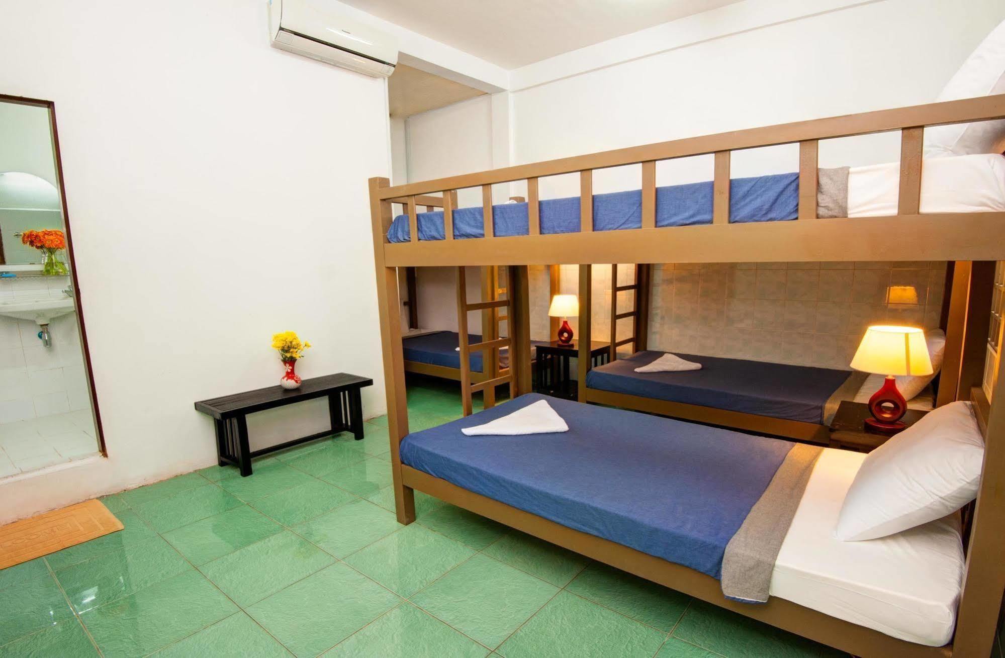 Base Villa Phnom-Penh Buitenkant foto