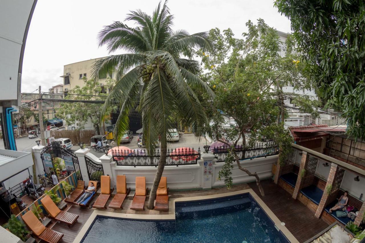 Base Villa Phnom-Penh Buitenkant foto